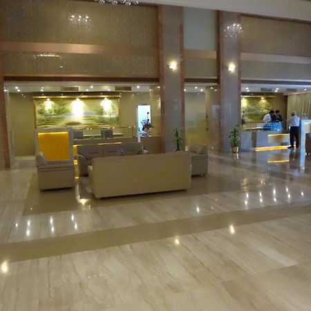 United 21 - Thane Dış mekan fotoğraf
