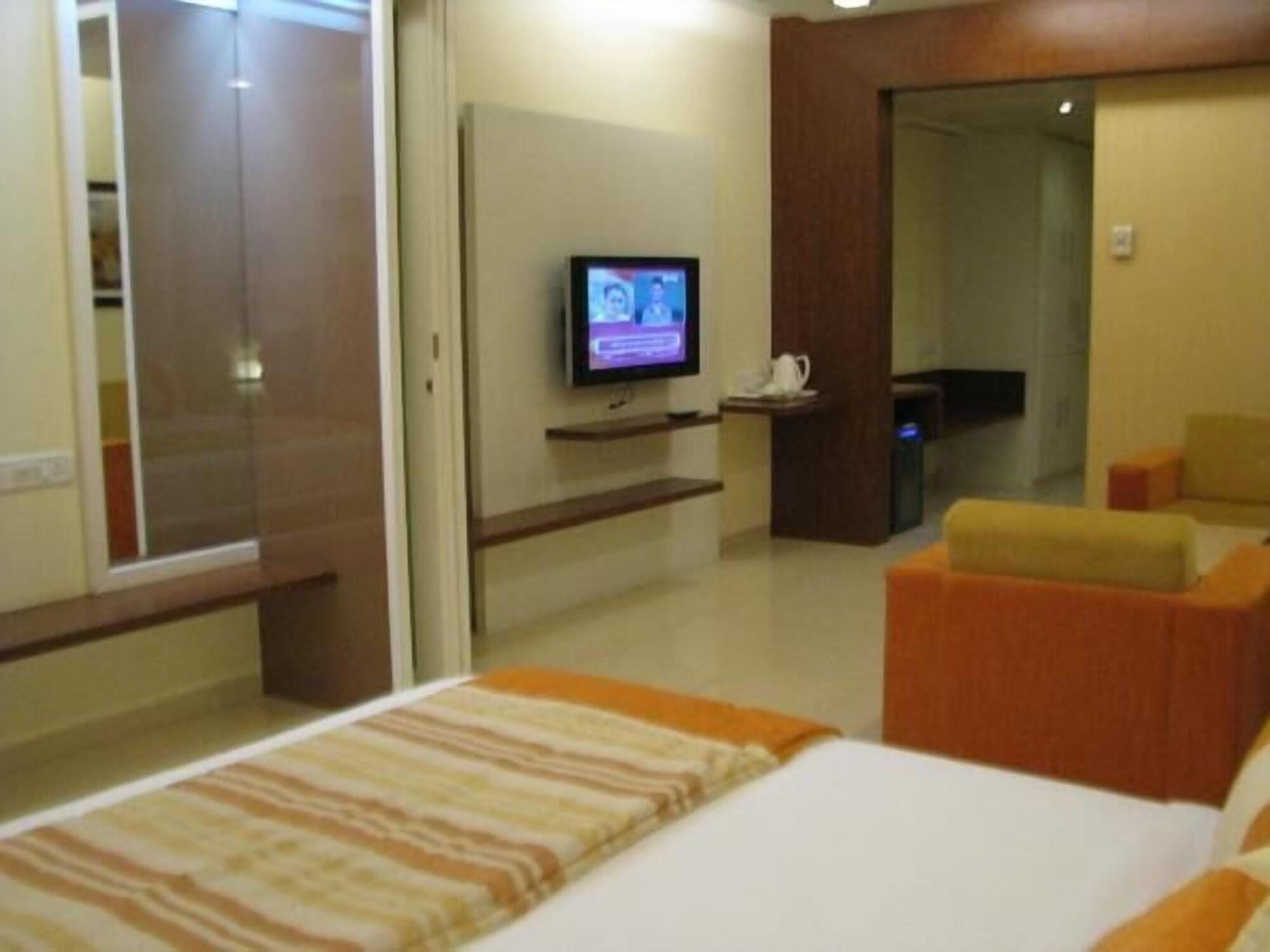 United 21 - Thane Dış mekan fotoğraf
